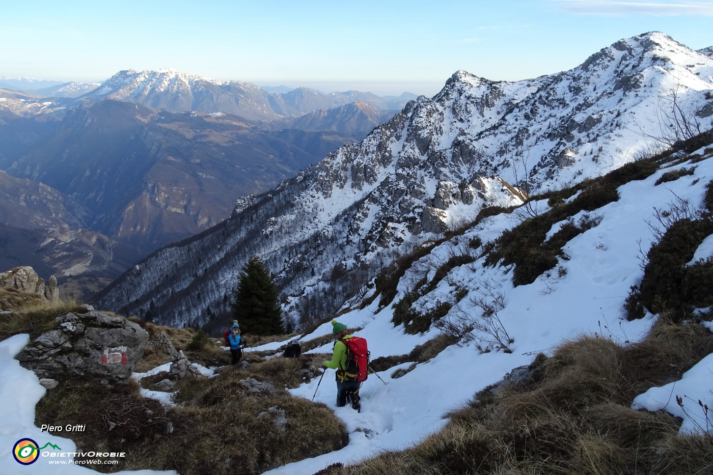 83 In discesa al Passo di Grialeggio.JPG